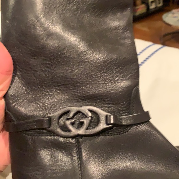 Black gucci boot , no box are boot covers - Picture 3 of 3